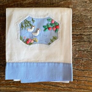 🩵Vintage🩵Embroidered Linen Tea Towel